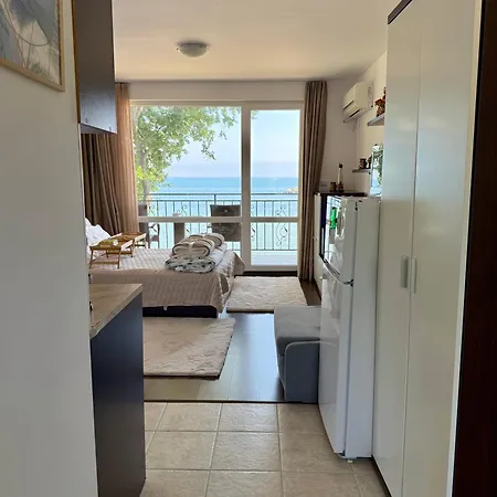 Porto Chernomoretz Apartment