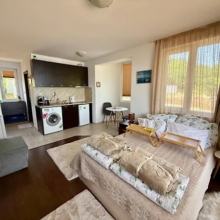 Апартаменты Porto Beachfront