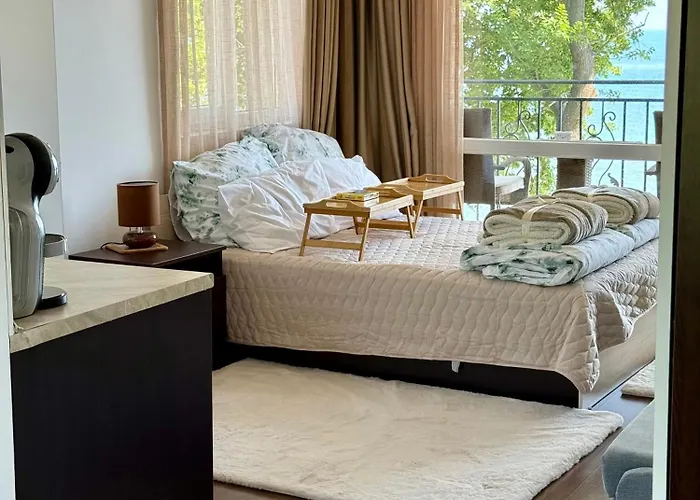 Porto Chernomoretz Черноморец